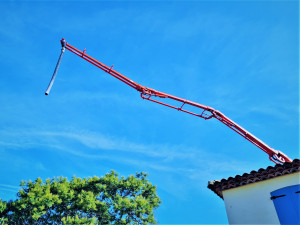 Grue sur camion à Toulon